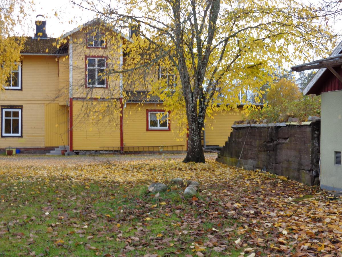 Maleras Hostel B&B Exterior photo